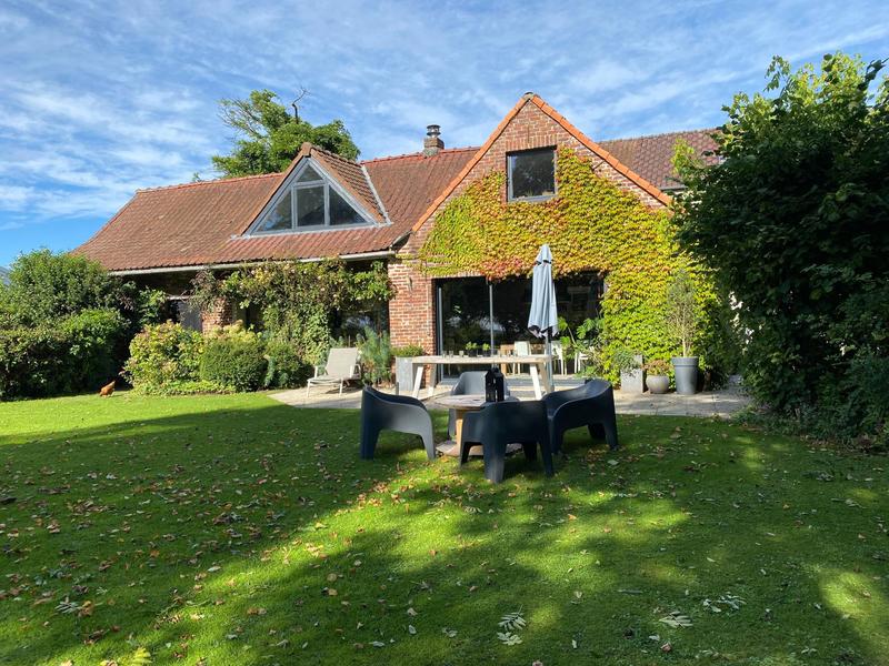 Maison - 285 m² - 12 pièces