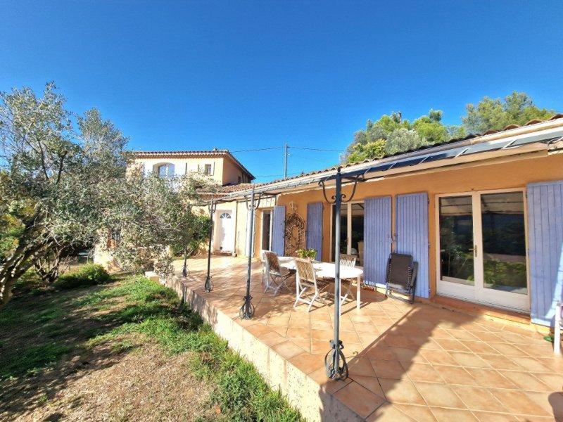 Maison - 137 m² - 4 pièces