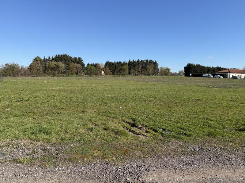 Terrain constructible - 751 m²