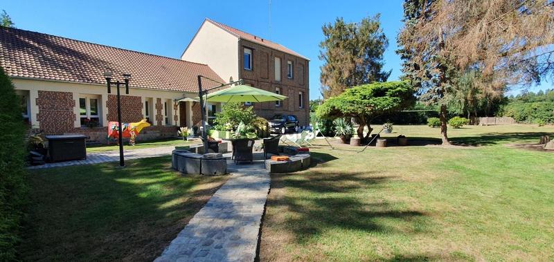 Propriété - 285 m² - 7 pièces