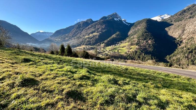 Terrain constructible - 1 530 m²