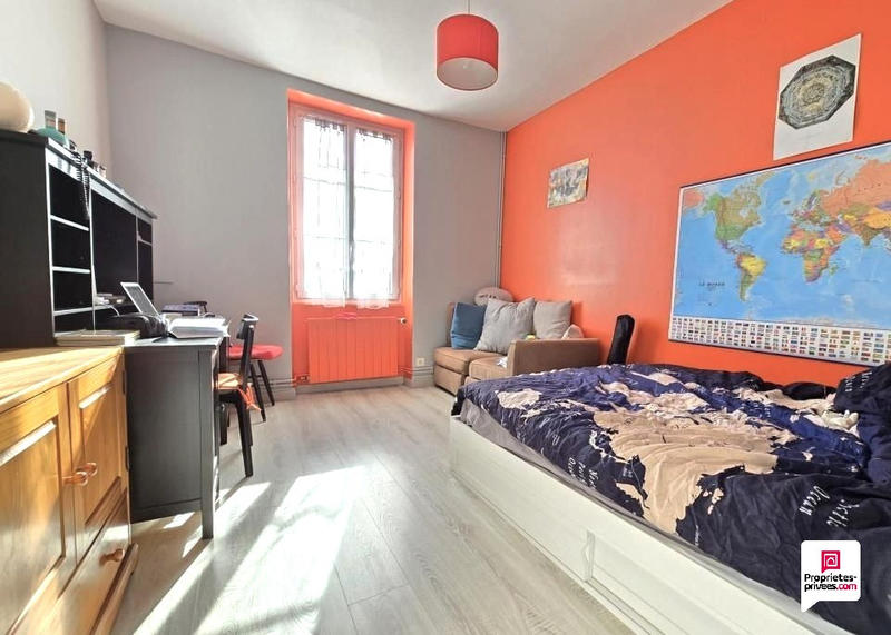 Maison - 162 m² - 8 pièces