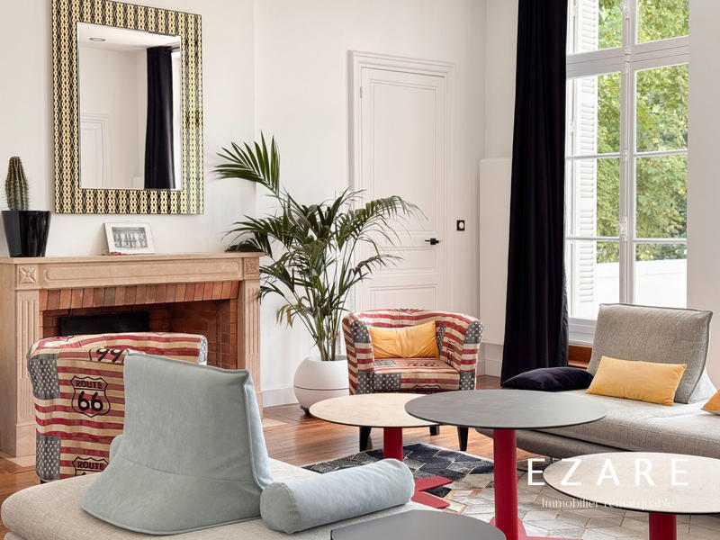 Appartement - 140 m² - 6 pièces