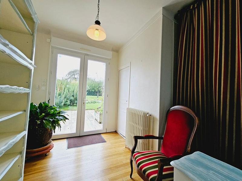 Maison - 229 m² - 9 pièces