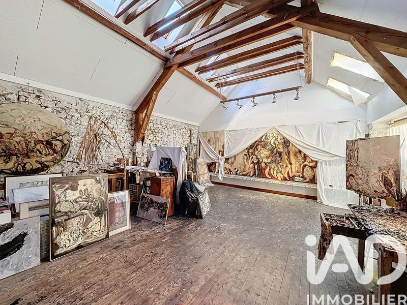 Maison - 270 m² - 11 pièces