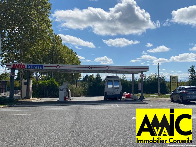 Local commercial - 1 226 m² - 5 pièces