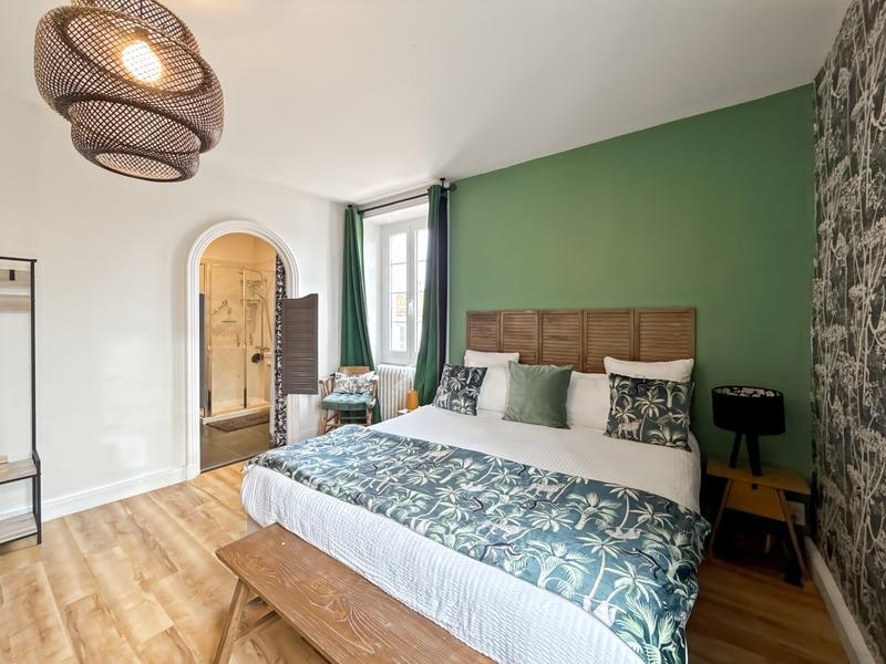 Propriété - 263 m² - 10 pièces