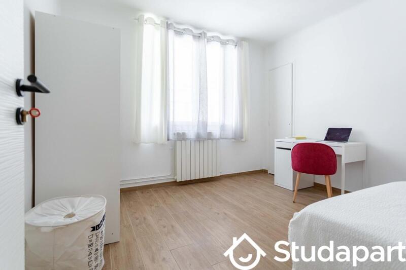 Chambre - 13 m² - 1 pièce