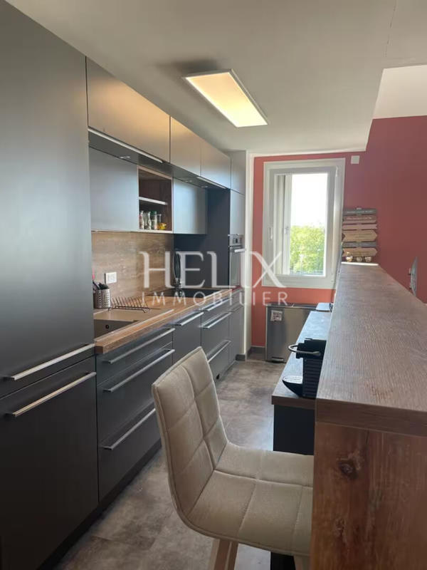 Appartement - 101 m² - 4 pièces