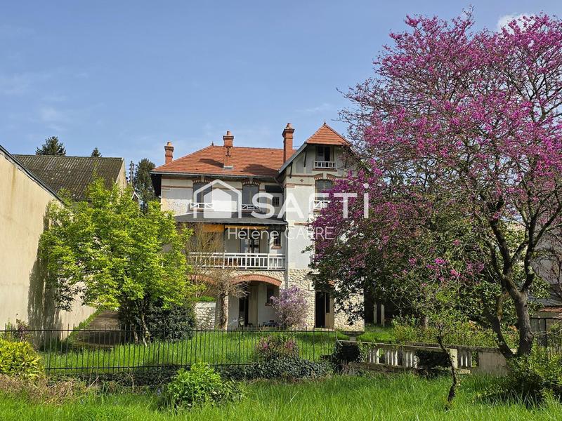 Maison - 200 m² - 7 pièces