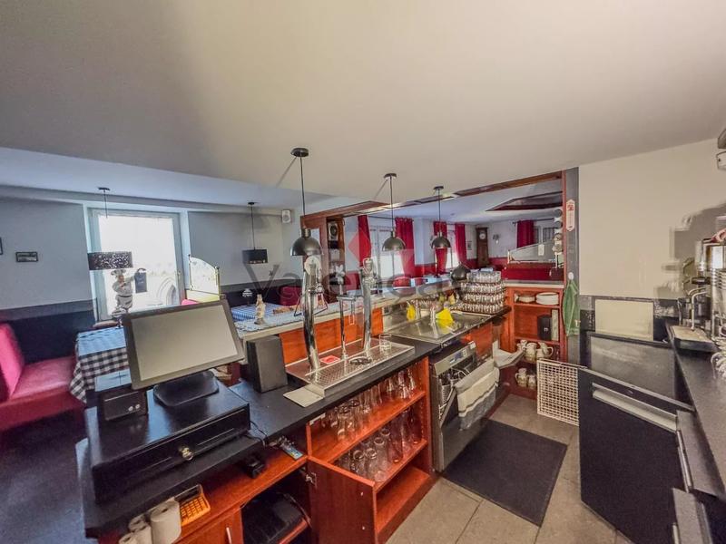 Immeuble - 381 m² - 11 pièces