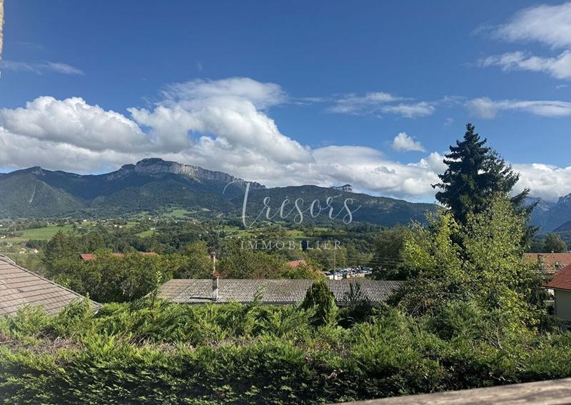 Appartement - 90 m² - 4 pièces