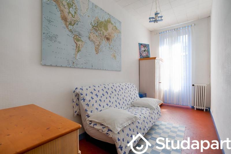 Chambre - 12 m² - 1 pièce