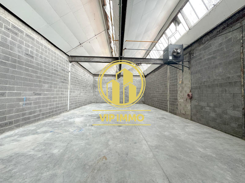 Local d'activités - 107 m²