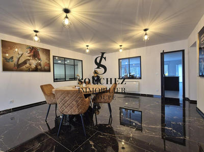 Maison contemporaine - 515 m² - 13 pièces