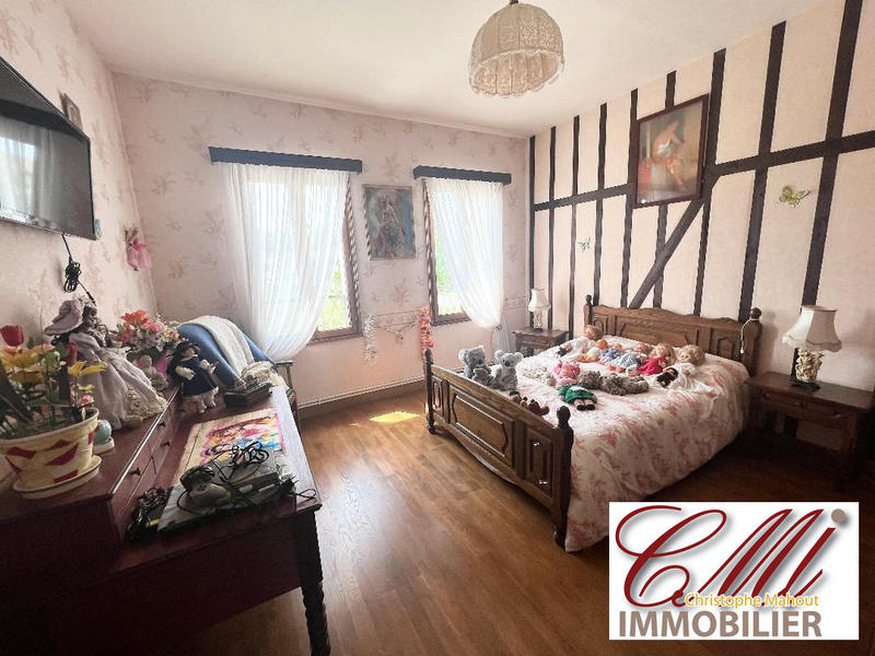 Maison ancienne - 268 m² - 6 pièces