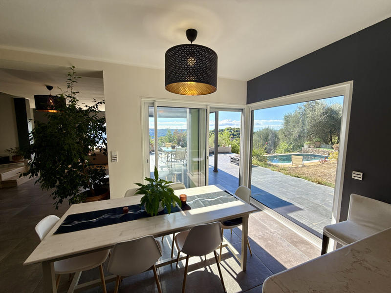 Maison - 287 m² - 7 pièces