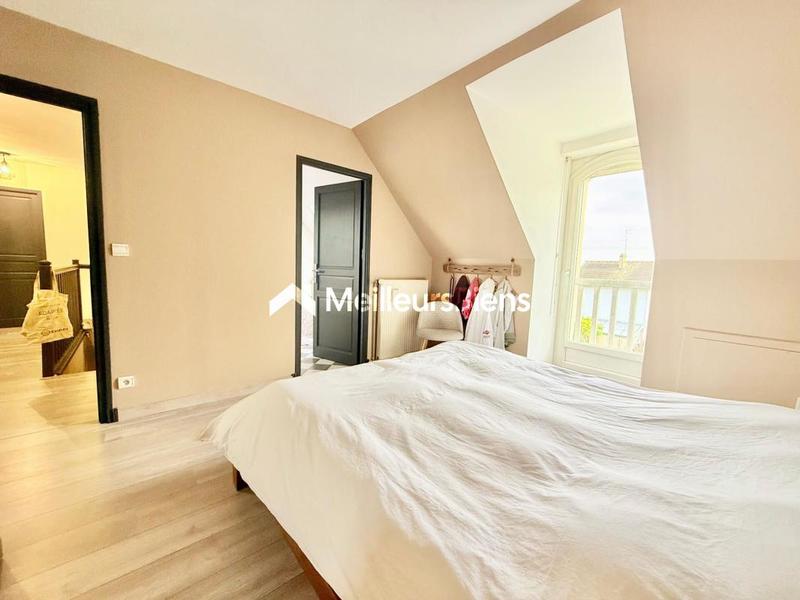 Maison - 190 m² - 7 pièces