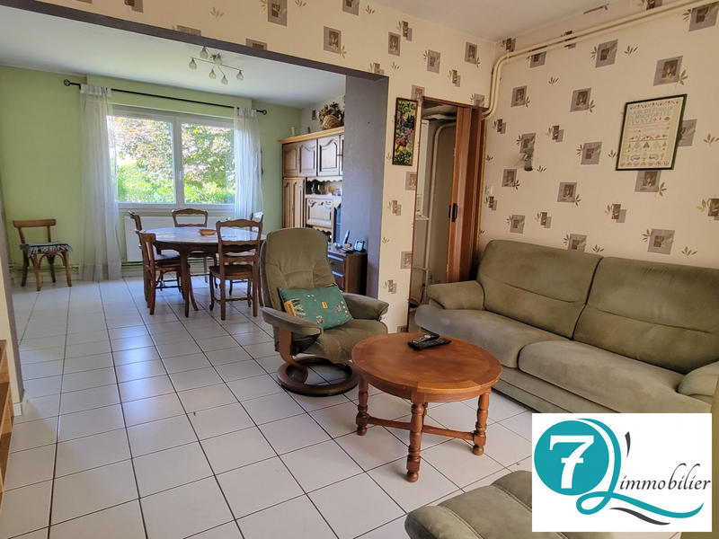 Maison - 104 m² - 10 pièces