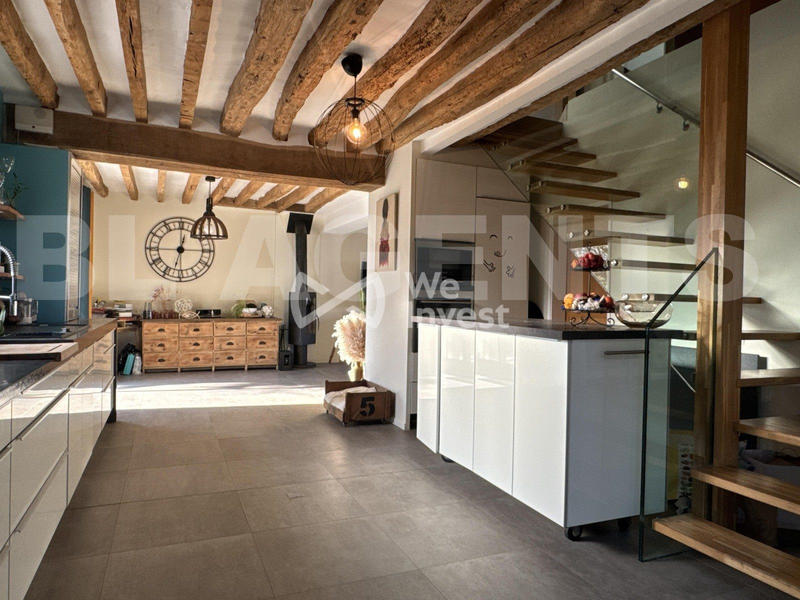 Maison - 225 m² - 7 pièces