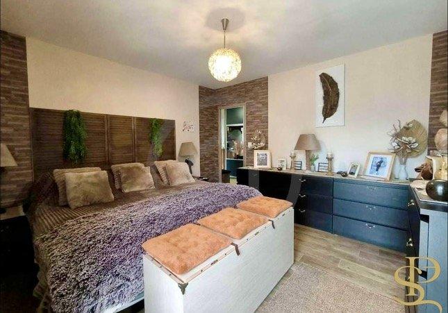 Maison - 148 m² - 6 pièces