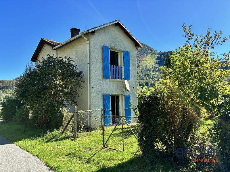 Maison - 90 m² - 5 pièces