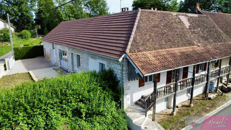 Maison de village - 192 m² - 8 pièces