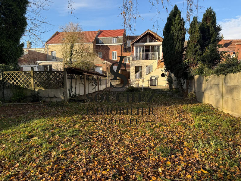 Maison - 250 m² - 8 pièces