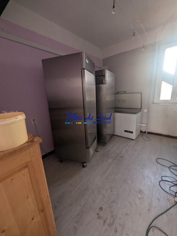 Maison - 222 m² - 3 pièces