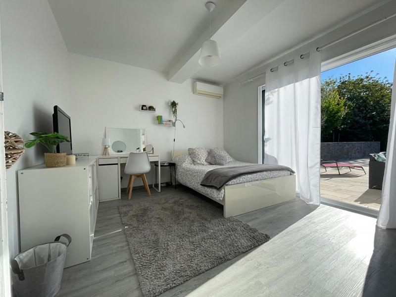 Maison - 288 m² - 10 pièces