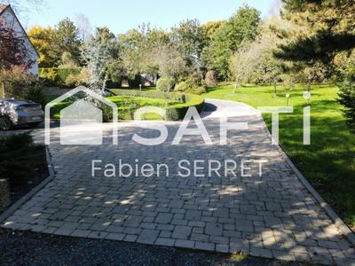 Maison - 232 m² - 8 pièces