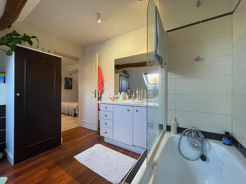 Maison - 143 m² - 5 pièces