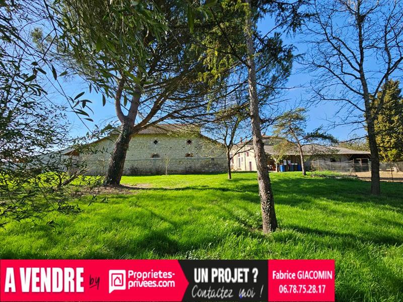 Propriété - 270 m² - 10 pièces