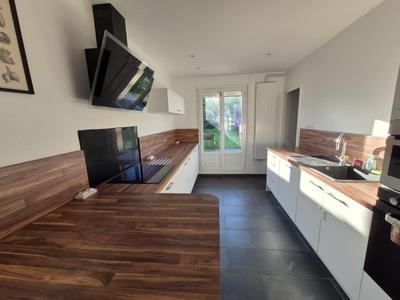 Maison - 88 m² - 4 pièces