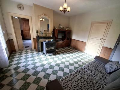 Maison - 220 m² - 7 pièces