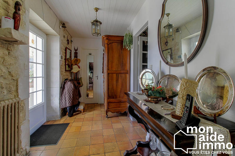 Maison - 311 m² - 7 pièces