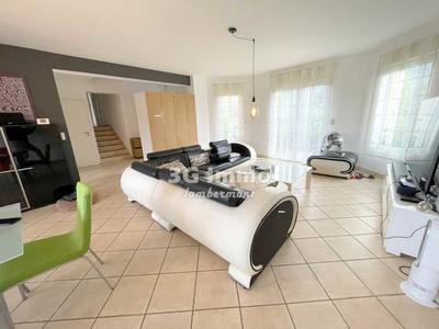 Maison - 180 m² - 6 pièces