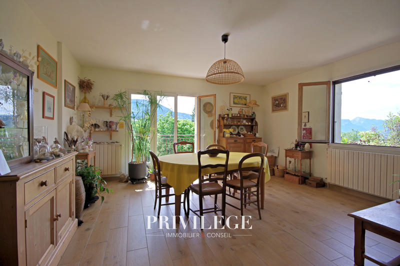 Maison - 161 m² - 7 pièces