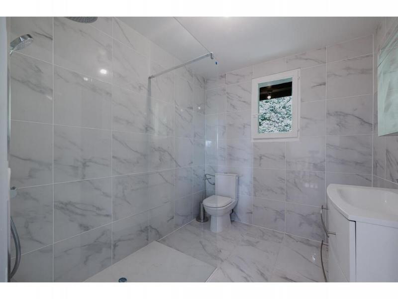 Maison - 239 m² - 7 pièces