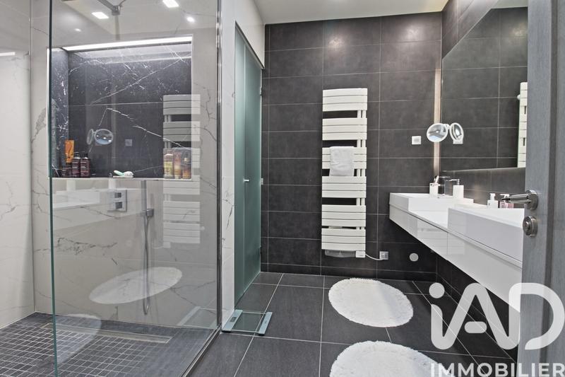 Maison de maîtres - 204 m² - 8 pièces