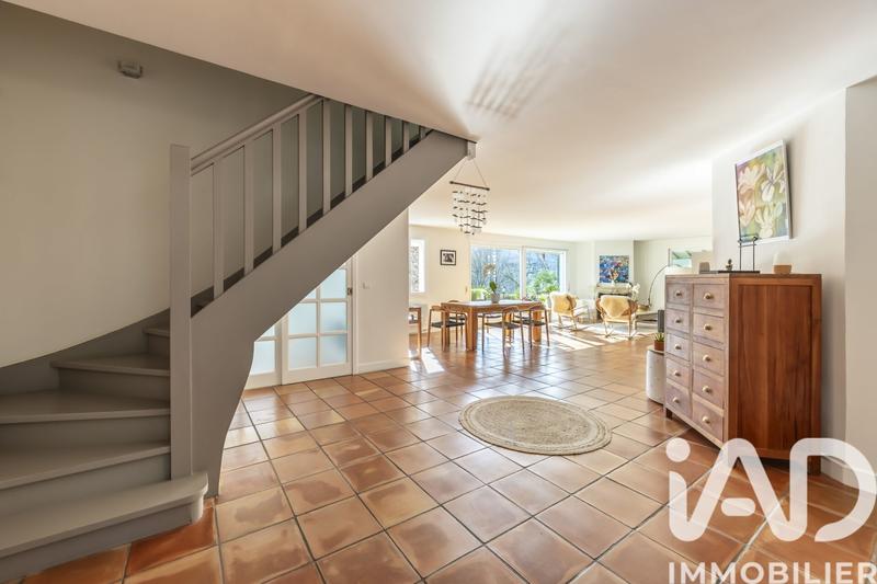 Maison - 227 m² - 7 pièces