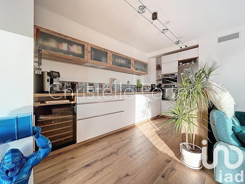 Appartement - 80 m² - 3 pièces