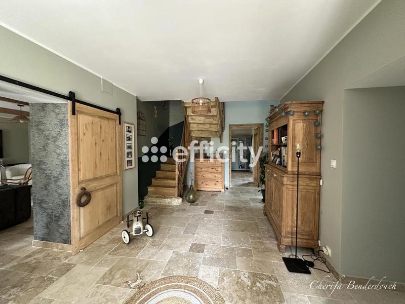 Maison en pierre - 212 m² - 8 pièces