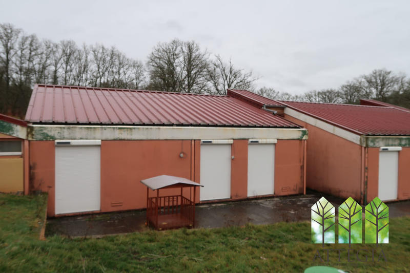 Maison - 966 m² - 20 pièces