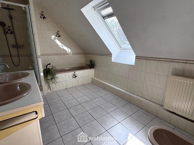 Maison - 142 m² - 7 pièces