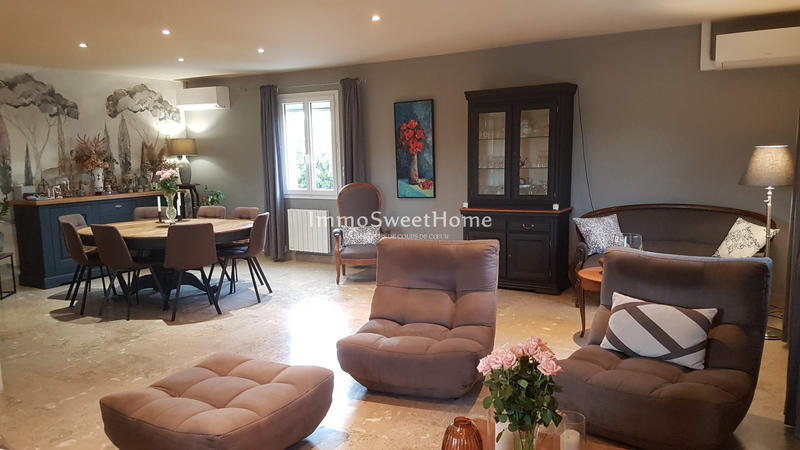 Villa - 201 m² - 7 pièces