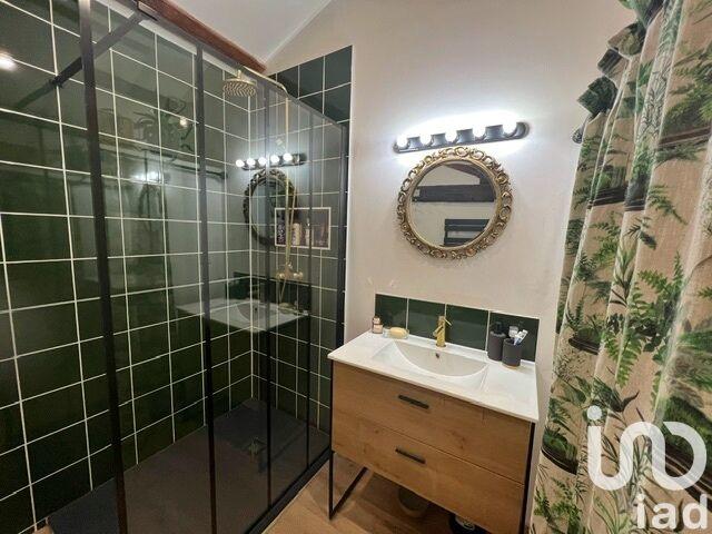 Maison - 244 m² - 8 pièces