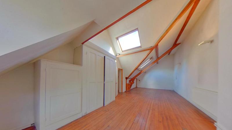 Maison - 245 m² - 10 pièces