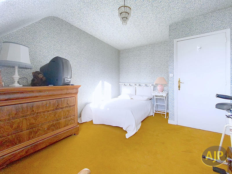 Maison - 115 m² - 6 pièces