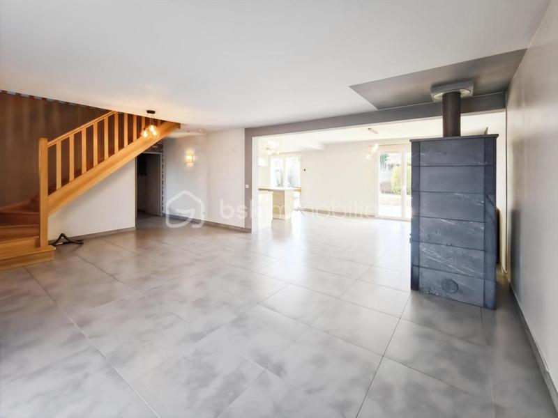 Maison traditionnelle - 152 m² - 6 pièces